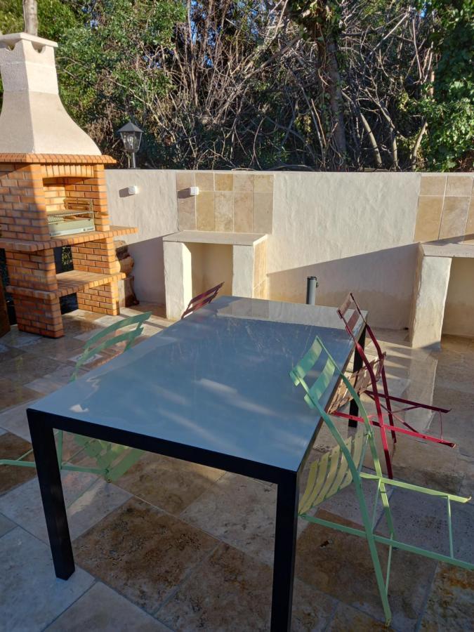 Le Gite De Fa Nny Moulin De Tartay En Avignon Exterior foto