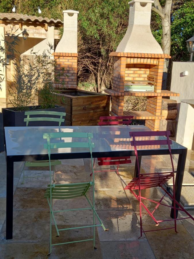 Le Gite De Fa Nny Moulin De Tartay En Avignon Exterior foto